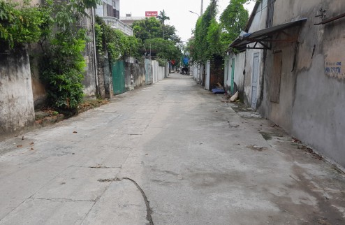 Bán gấp nhà 3 tầng Nam Hồng Đông Anh HN, mặt đường 2 ô tô tránh, DT 94m2 giá 3 tỷ.